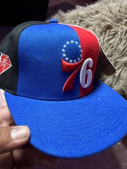 Philadelphia 76ers snapback Hat New with Tags