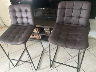Tribeca Bar Chairs – Set of 2 |  🪑 Set of 2 tufted bar/counter height chairs