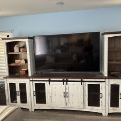 Entertainment Stand TV NOT INCLUDED