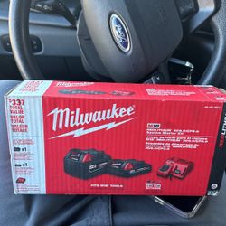 Milwaukee Battery Pack 