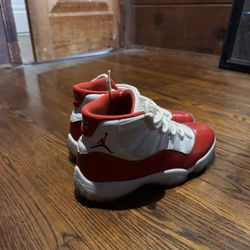 Air Jordan 11 Cherry Red Size 10.5