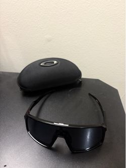 Oakley Sutros