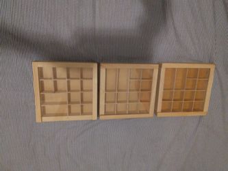 3 wooden display boxes with sliding covers (new)
