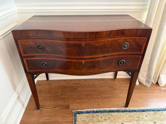 2 Antique Hepplewhite style Mahogany Chests 1930s. Can be sold separately