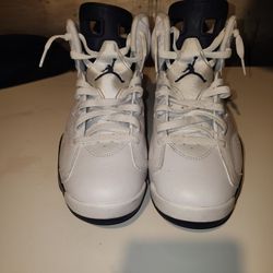 Jordan 6 Midnight Navy Sz 9