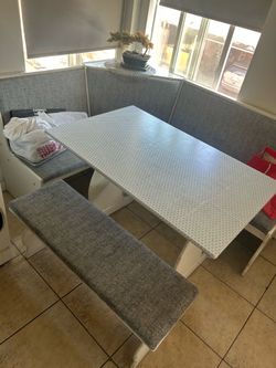 Breakfast nook