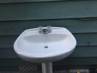 Lavamanos de pedestal con su yabes listo para instalar