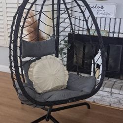 Egg CHAIR with STAND