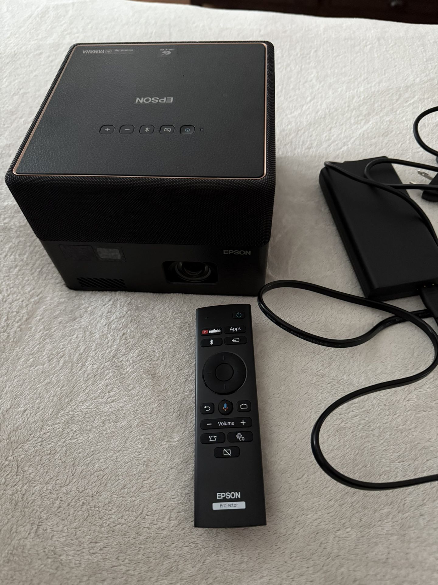 Epson EpiqVision Mini EF12 Projector