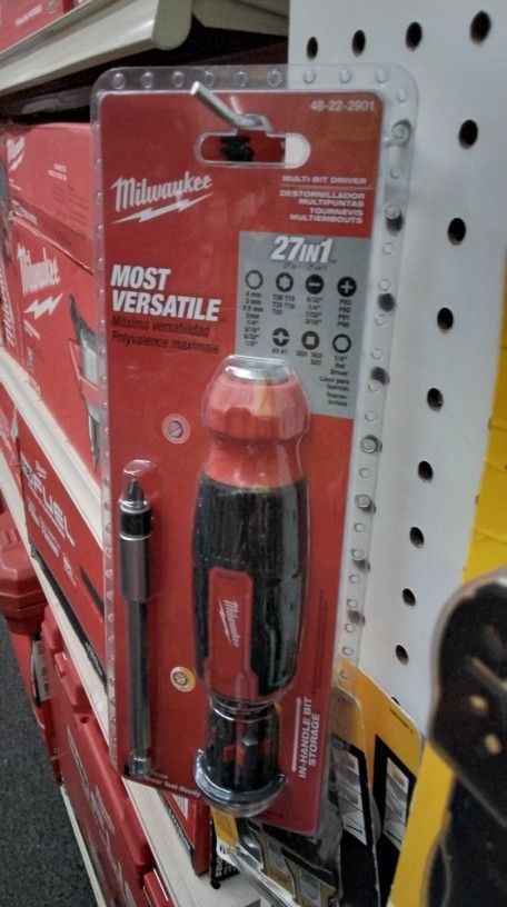 MILWAUKEE MULTI- BIT DRIVER