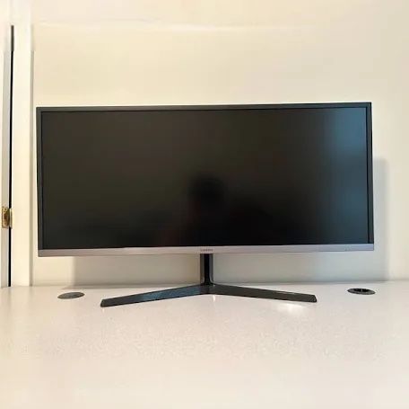 Samsung 34” ViewFinity S50GC Ultra-WQHD Monitor – Like New