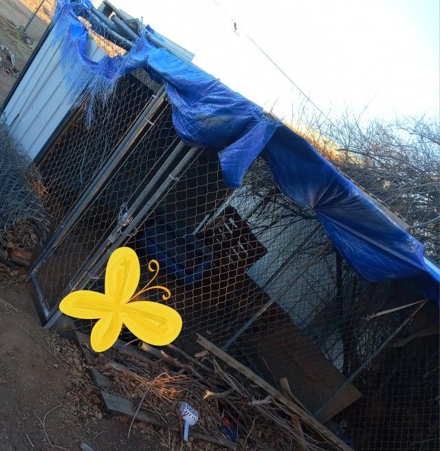REDUCED PRICE SIGNIFICANTLY Dog Run - 6ft Tall And 10×10 Around Tarp Not Included 