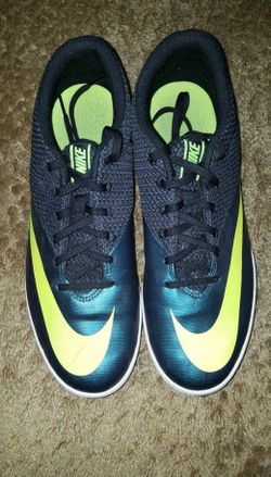 Nike Mercurial indoor soccer cleats