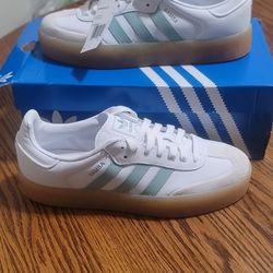 Adidas samba brand new size 7.5m/8.5w