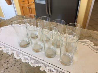 8 pc 6-1/2 in tall dinner glasses. Thick bottom base. Elegant.