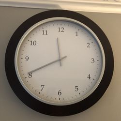 Crate&Barrel Espresso Wall Clock Horloge Murale 18”