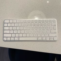 Apple Magic Keyboard 