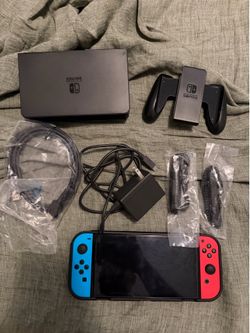 Nintendo Switch OLED – Excellent Condition – Complete Bundle