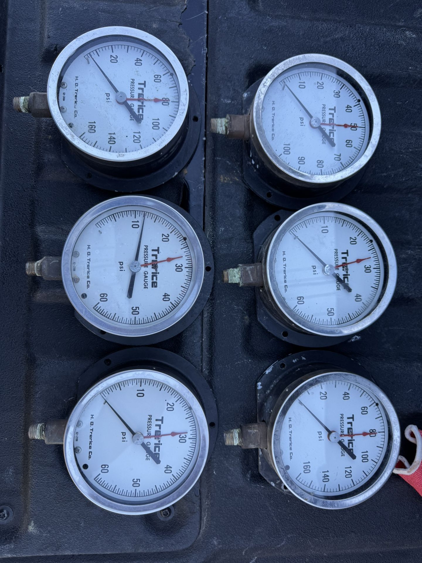 SALE  SUNDAY OCTOBER 26 WEATHER PERMITTING. 1909 BABCOCK BLVD 15209. 9AM - 2 PM .  100’s OF ITEMS. CLOTHING, ALBUMS , CD’S , RECORDS , DVd’S , TOOLS, 