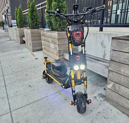 WOLF KING GTR KAABO SCOOTER