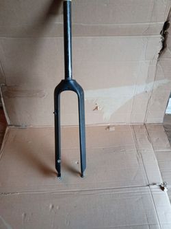 Toseek Carbon fiber MTB forks.