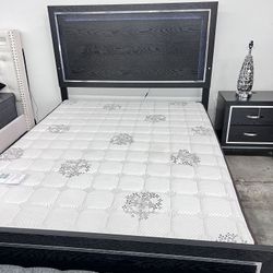 Cama Queen Size Nueva En Su Caja Incluye Colchones Además Tiene Luz En Ek Respaldo 