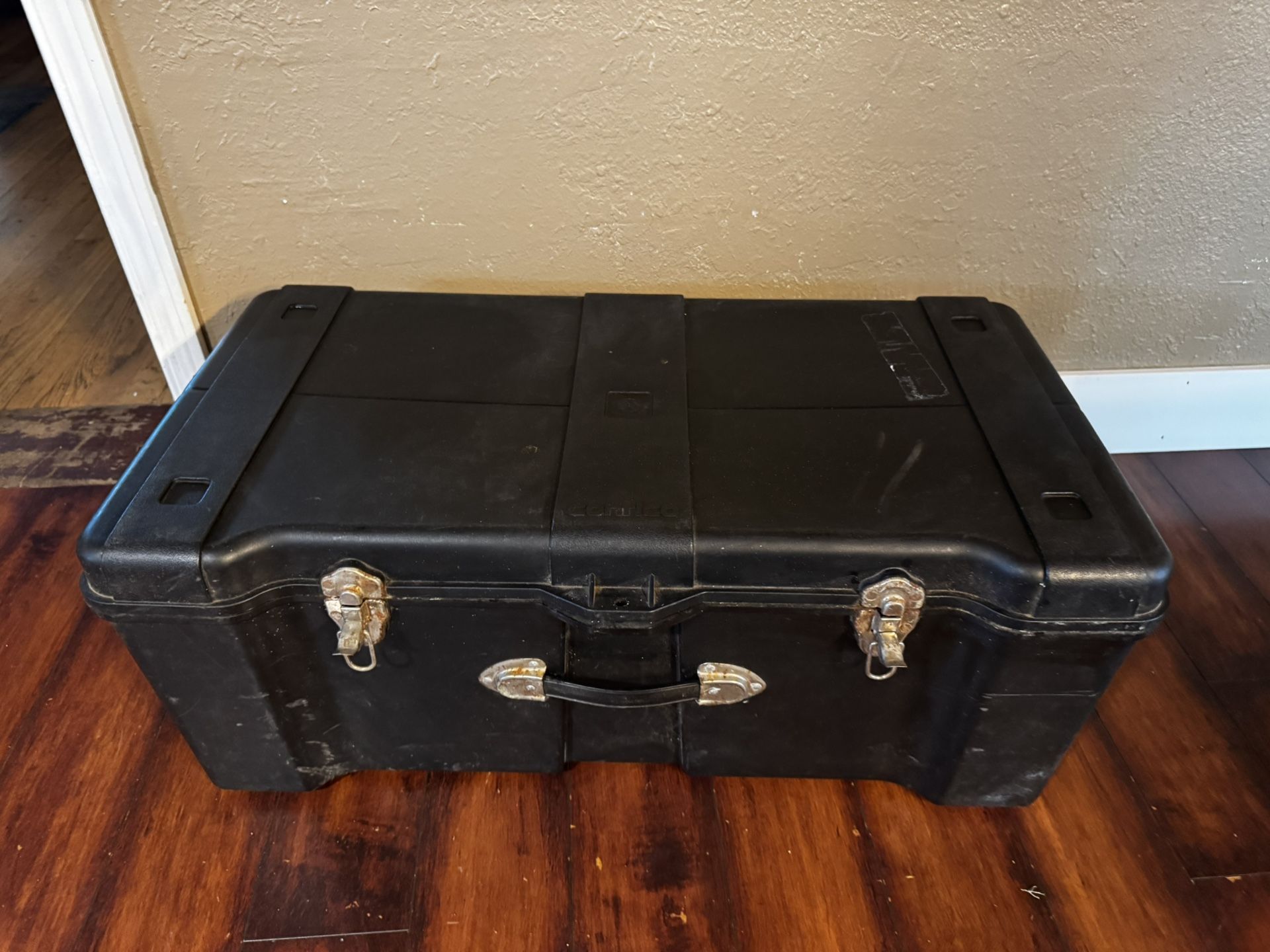 23.5 Gallon Deluxe Black Storage Container