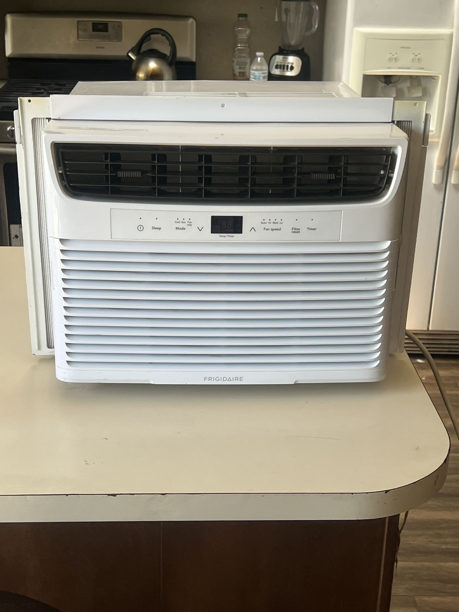Window Air Conditioner AC- Aire Acondicionado para Ventana 
