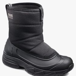 Bass Outdoor Field Snow Boot size 8