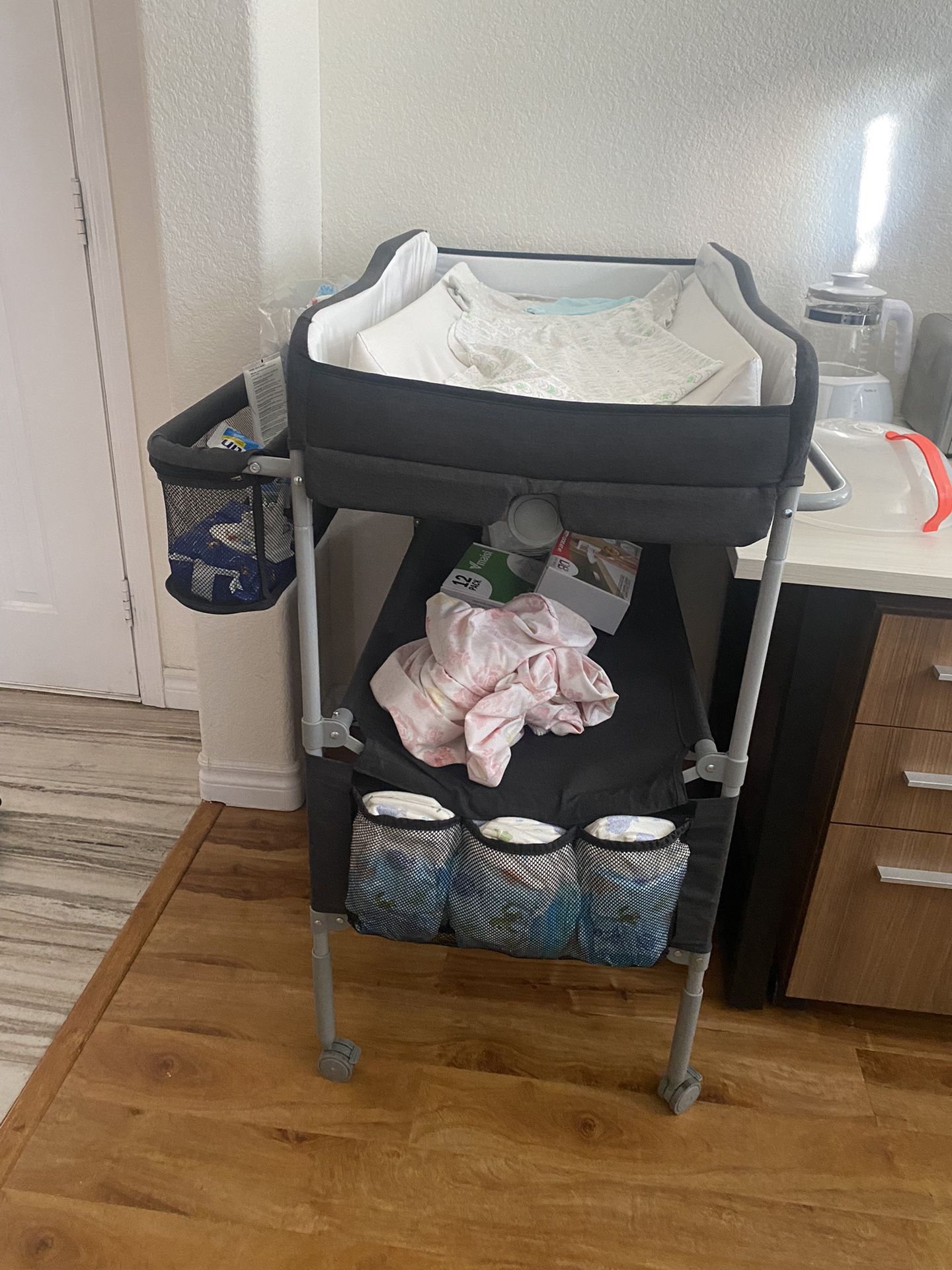 Changing Table - Collapsible 