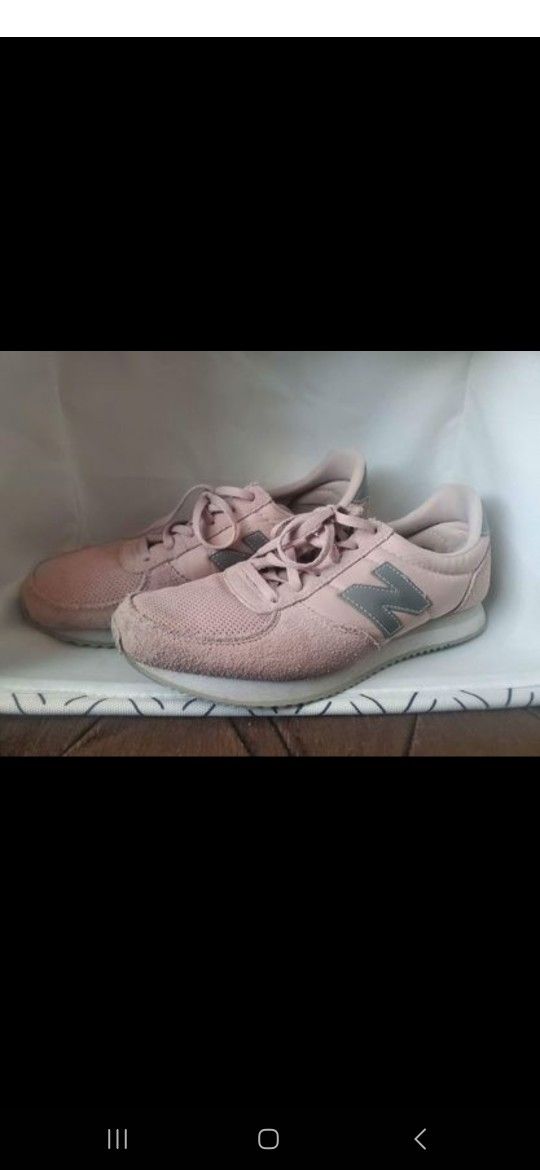 New Balance 220 Women's Running Shoes 