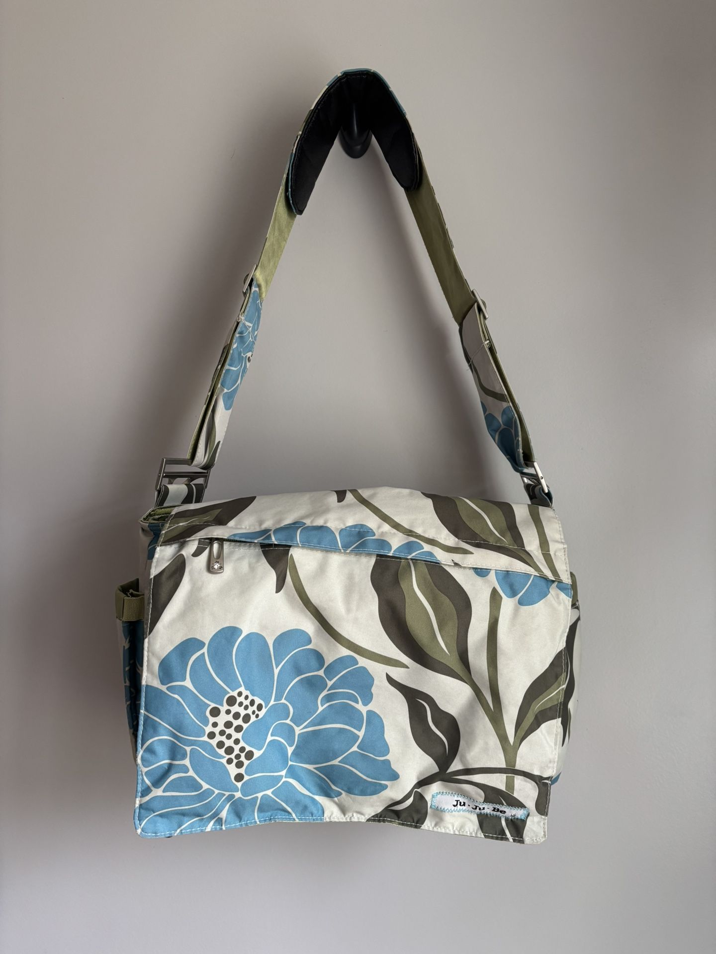 Ju Ju Be Jujube Designer Baby Toddler Large Floral Diaper Bag Travel Bag Satchel Style With Matching Changing Pad 