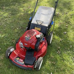 Lawnmower - Toro 22” Self Propelled Lawn Mower - Recycler