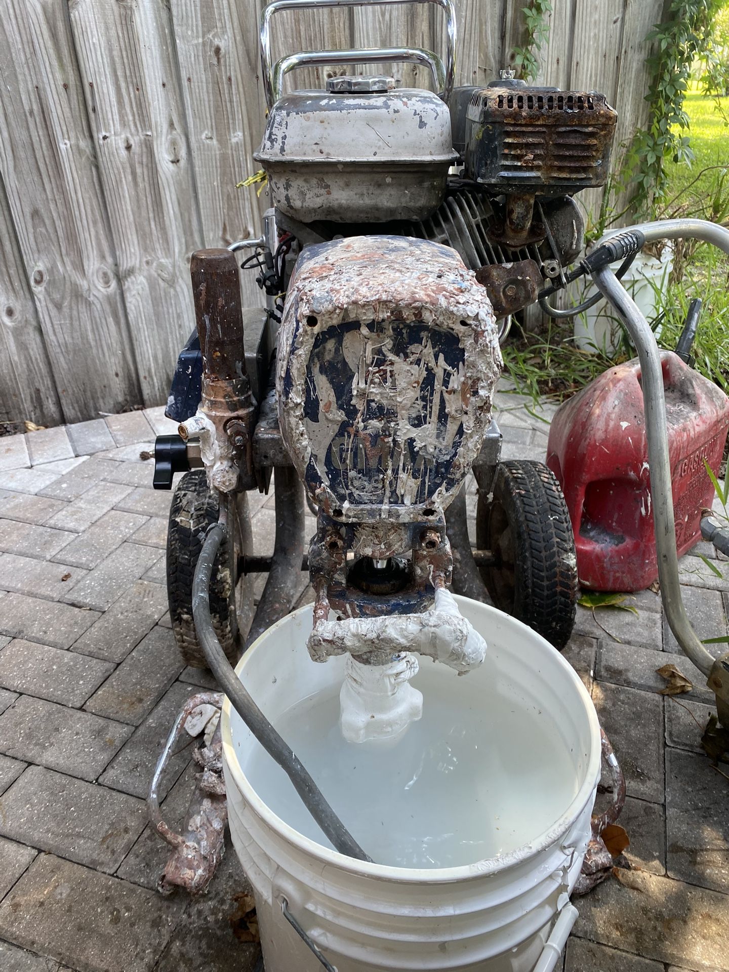 Graco 5900 Airless Paint Sprayer For Sale