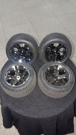 Traxxas 4pc Wheel Set for 1:10 Scale Traxxas Rustler VXL 2wd lightly Used Asking $25 for 4pc Set Firm on Price