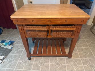 Kitchen island, stand. Rolls