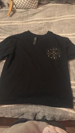 Black vvs chrome heart shirt size M
