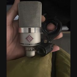 Neuman TLM 102($500) Apollo Twin X  2nd Gen Thunderbolt 3 (QUAD CORE) ($700)