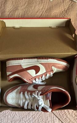 Women’s Nike Dunks Low Top