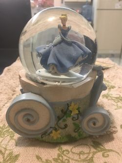 Cinderella Snow Globe
