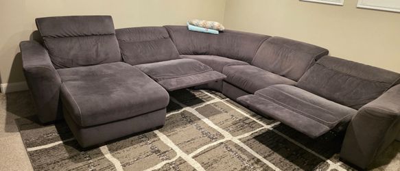 FREE Sectional sofa with 2 power recliners and chase