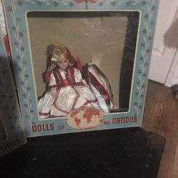 Doll lot 1940’s dolls of the nation and continental dolls