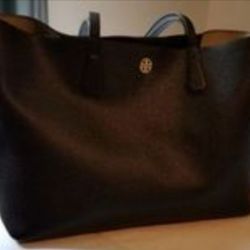 Tory Burch Perry Tote in Black Pebbled Leather