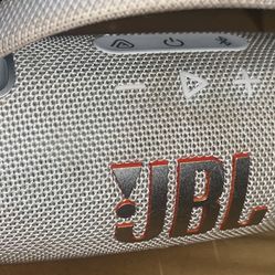 JBL Charge 6 