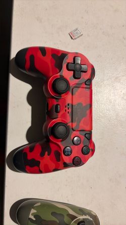 2 PS4 DualShock Controllers