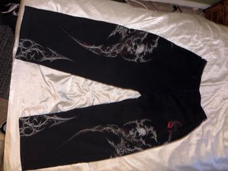 Breathe Divinity sweats (Black and red)
