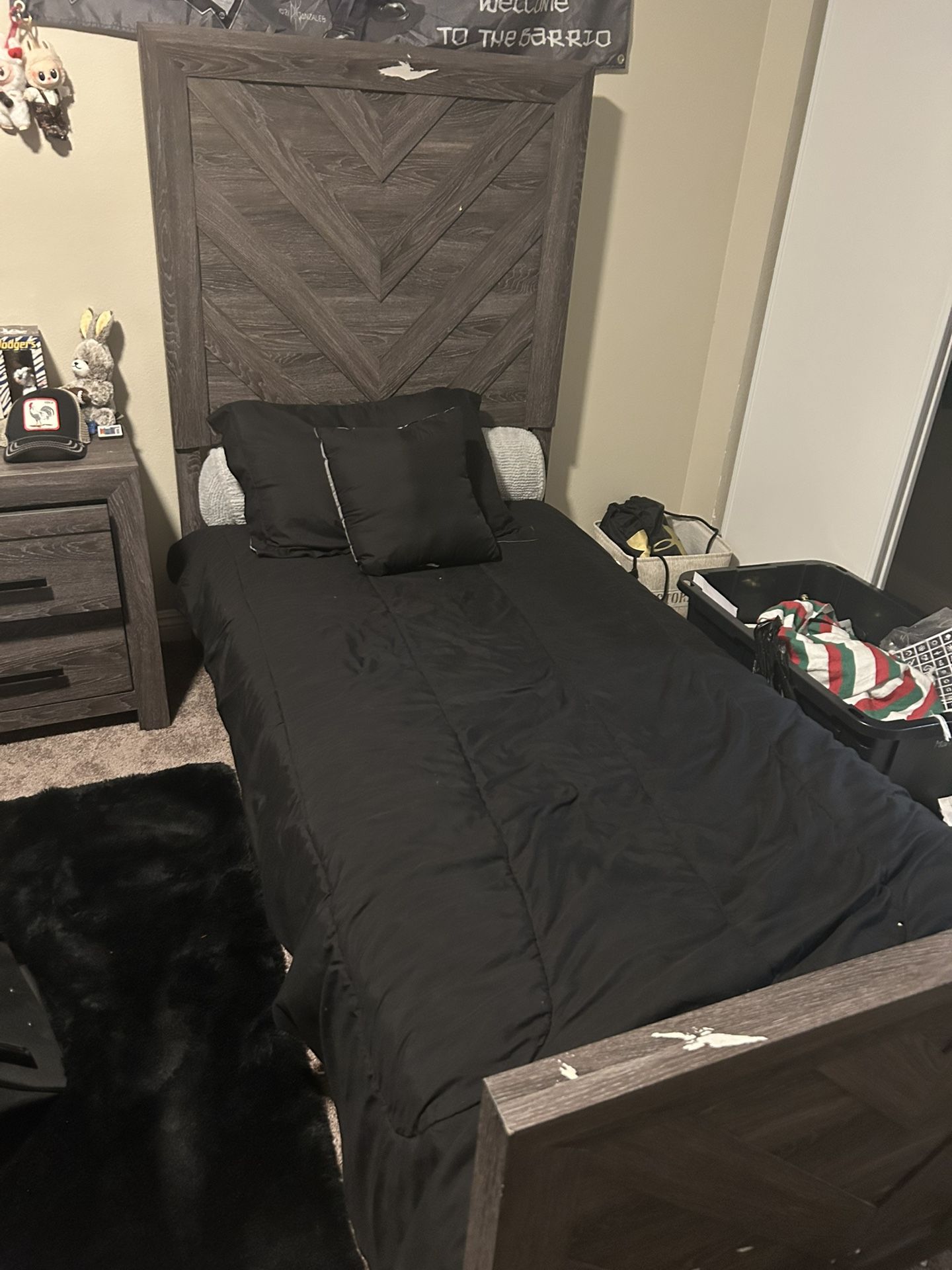 Twin Bed