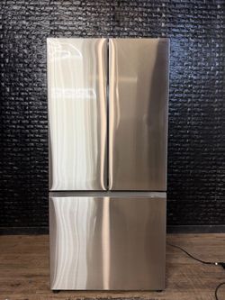 SAMSUNG 33 INCH REFRIGERATOR w/WARRANTY! R2937A