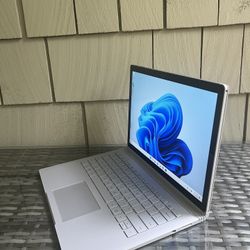 Surface Book - 13.5”  Display