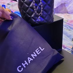 Chanel Small Bucket Bag for Sale in Fargo, ND - OfferUp